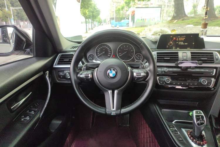 Used BMW 3 Series 2017 320Li M Sport Edition Steering Wheel