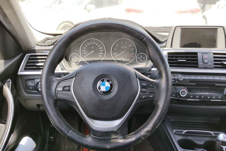 Used BMW 3 Series 2017 320Li Fashion Model Steering Wheel