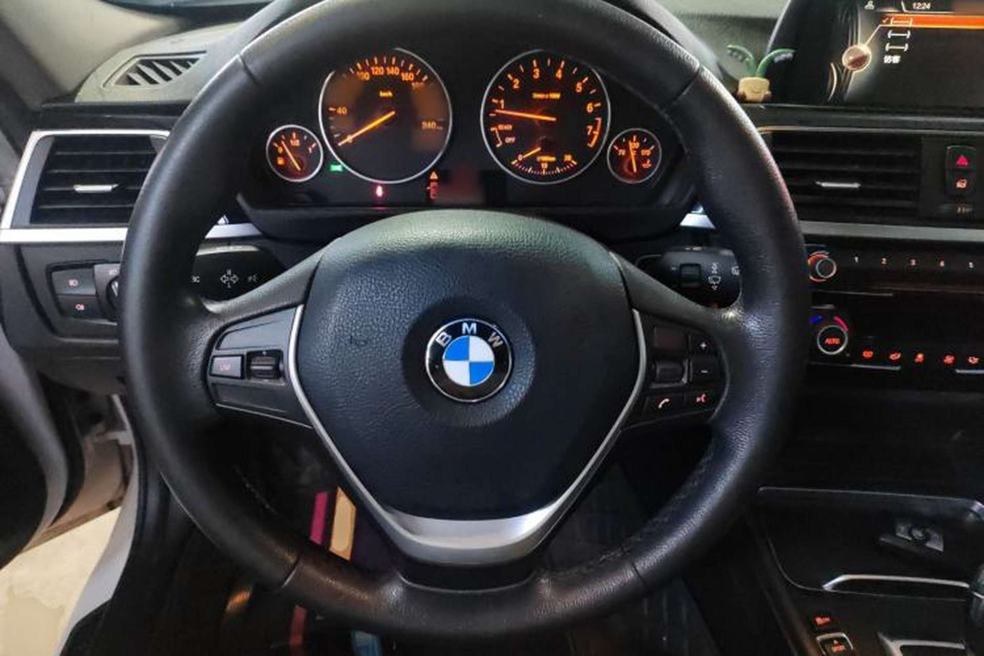 Used BMW 3 Series 2017 320Li Fashion Model Steering Wheel