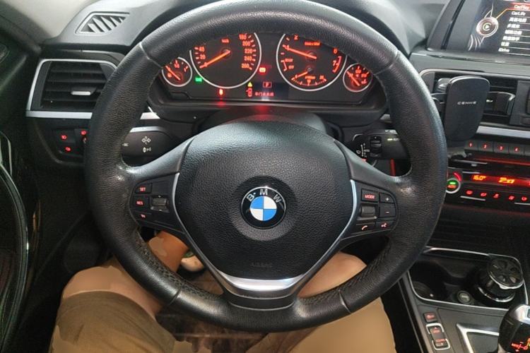Used BMW 3 Series 2017 320Li Fashion Model Steering Wheel