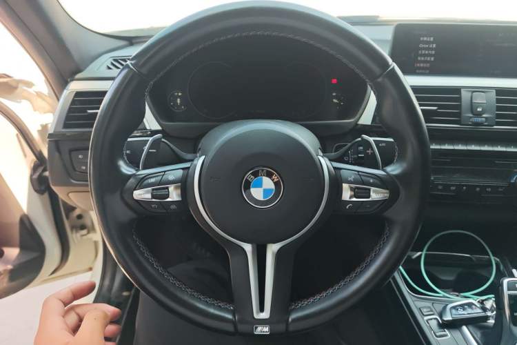 Used BMW 3 Series 2017 320i M Sport Steering Wheel