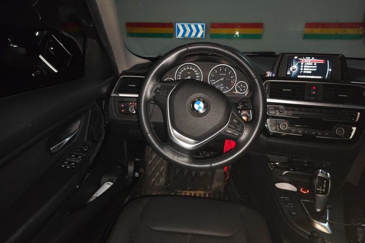 Used BMW 3 Series 2017 320Li Fashion Model Steering Wheel