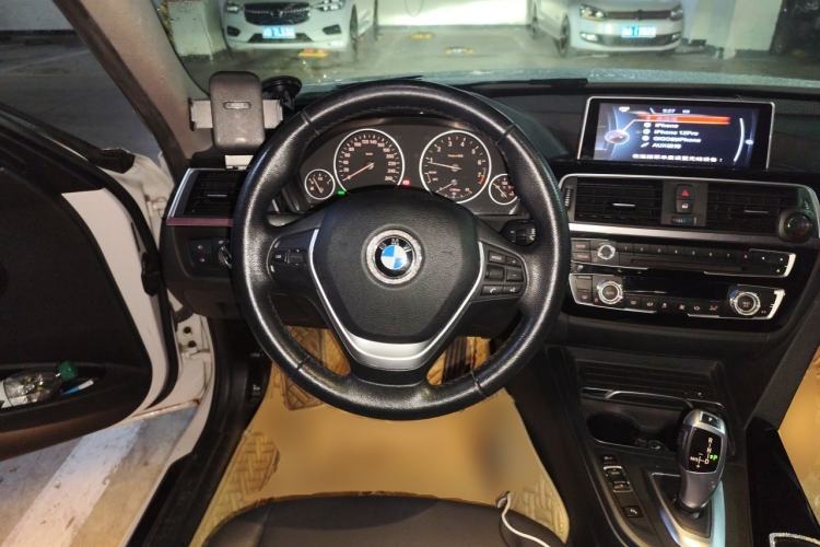 Used BMW 3 Series 2017 320Li Fashion Model Steering Wheel