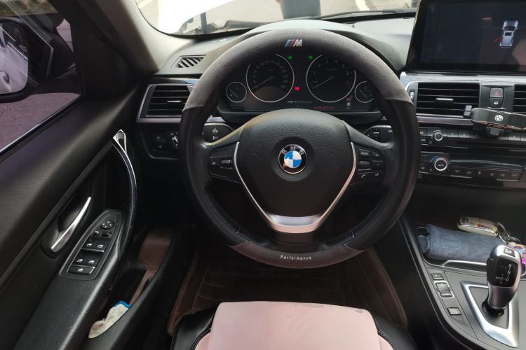 Used BMW 3 Series 2017 320Li Fashion Model Steering Wheel