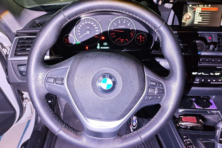 Used BMW 3 Series 2017 320Li xDrive Fashion Model Steering Wheel