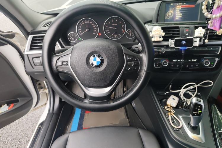 Used BMW 3 Series 2017 318Li Fashion Model Steering Wheel
