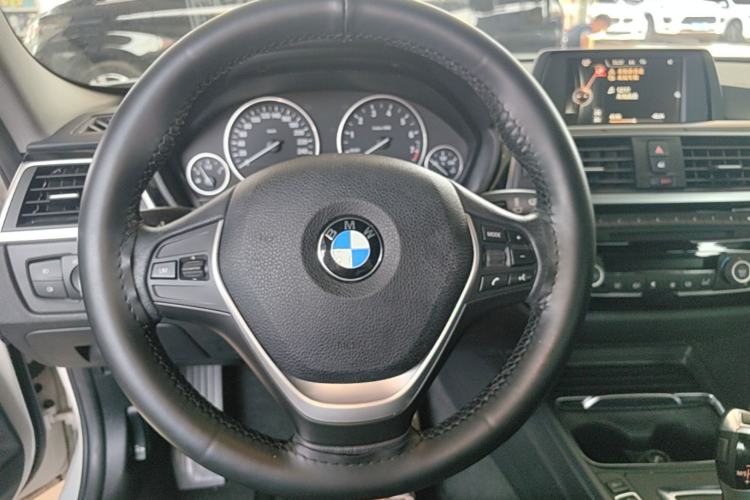Used BMW 3 Series 2017 320Li Fashion Model Steering Wheel