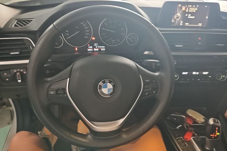 Used BMW 3 Series 2017 320Li Fashion Model Steering Wheel