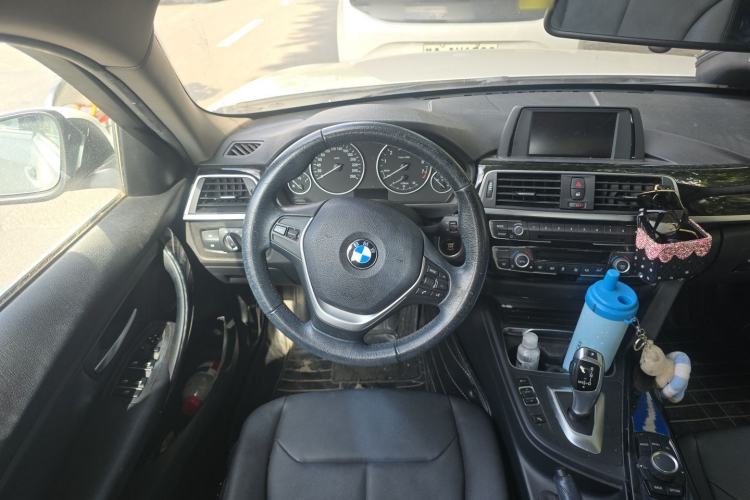 Used BMW 3 Series 2017 318Li Fashion Model Steering Wheel