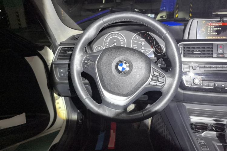 Used BMW 3 Series 2017 320Li Fashion Model Steering Wheel
