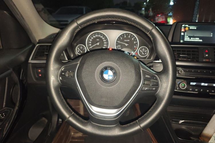 Used BMW 3 Series 2017 320Li Fashion Model Steering Wheel