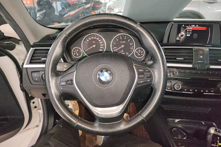Used BMW 3 Series 2017 320Li Fashion Model Steering Wheel