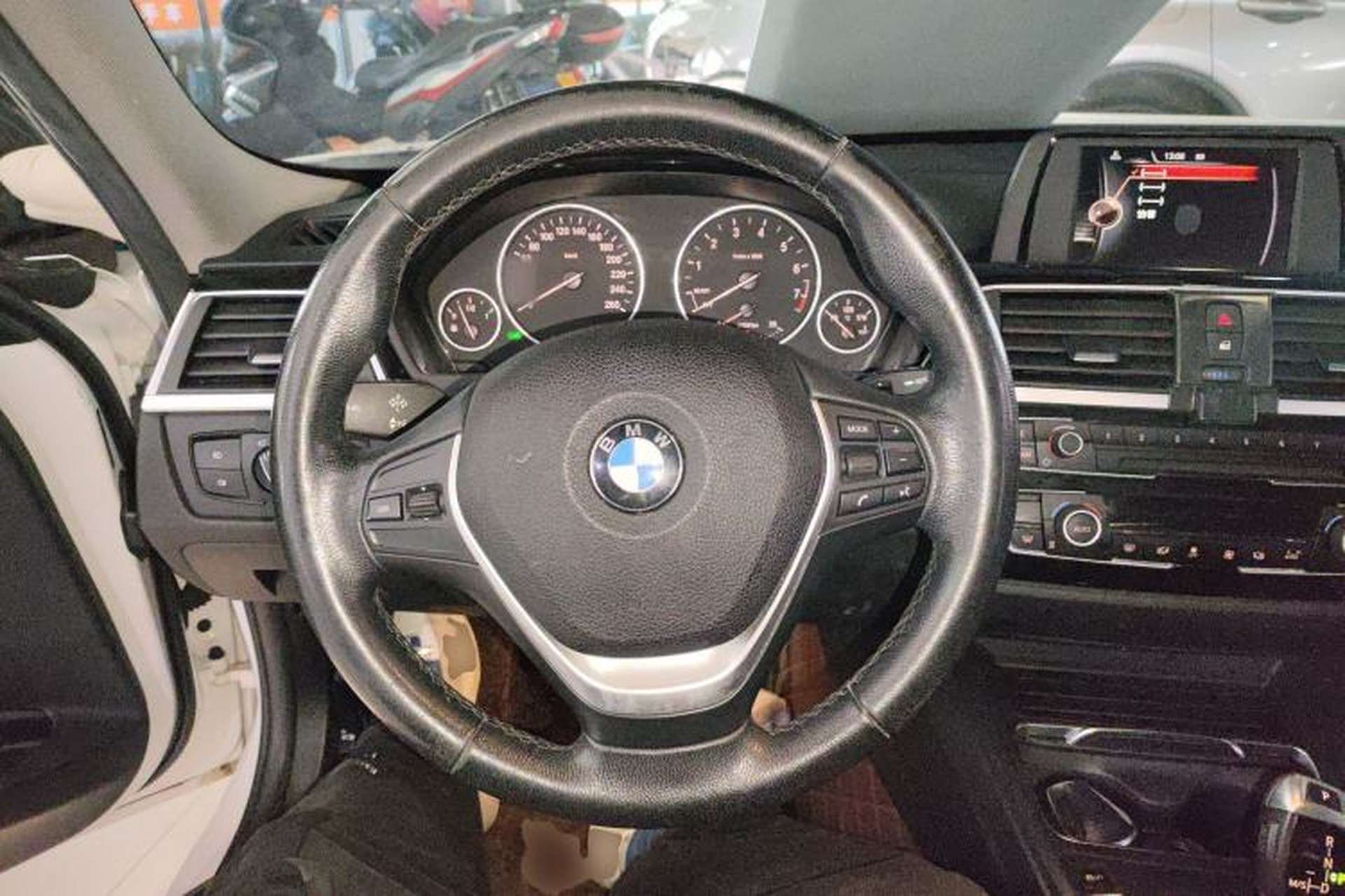 Used BMW 3 Series 2017 320Li Fashion Model Steering Wheel