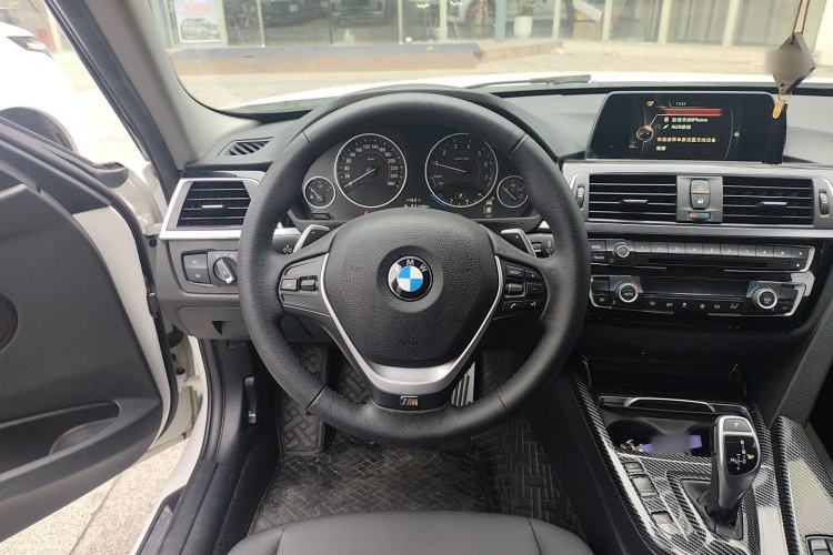 Used BMW 3 Series 2017 320Li M Sport Edition Steering Wheel