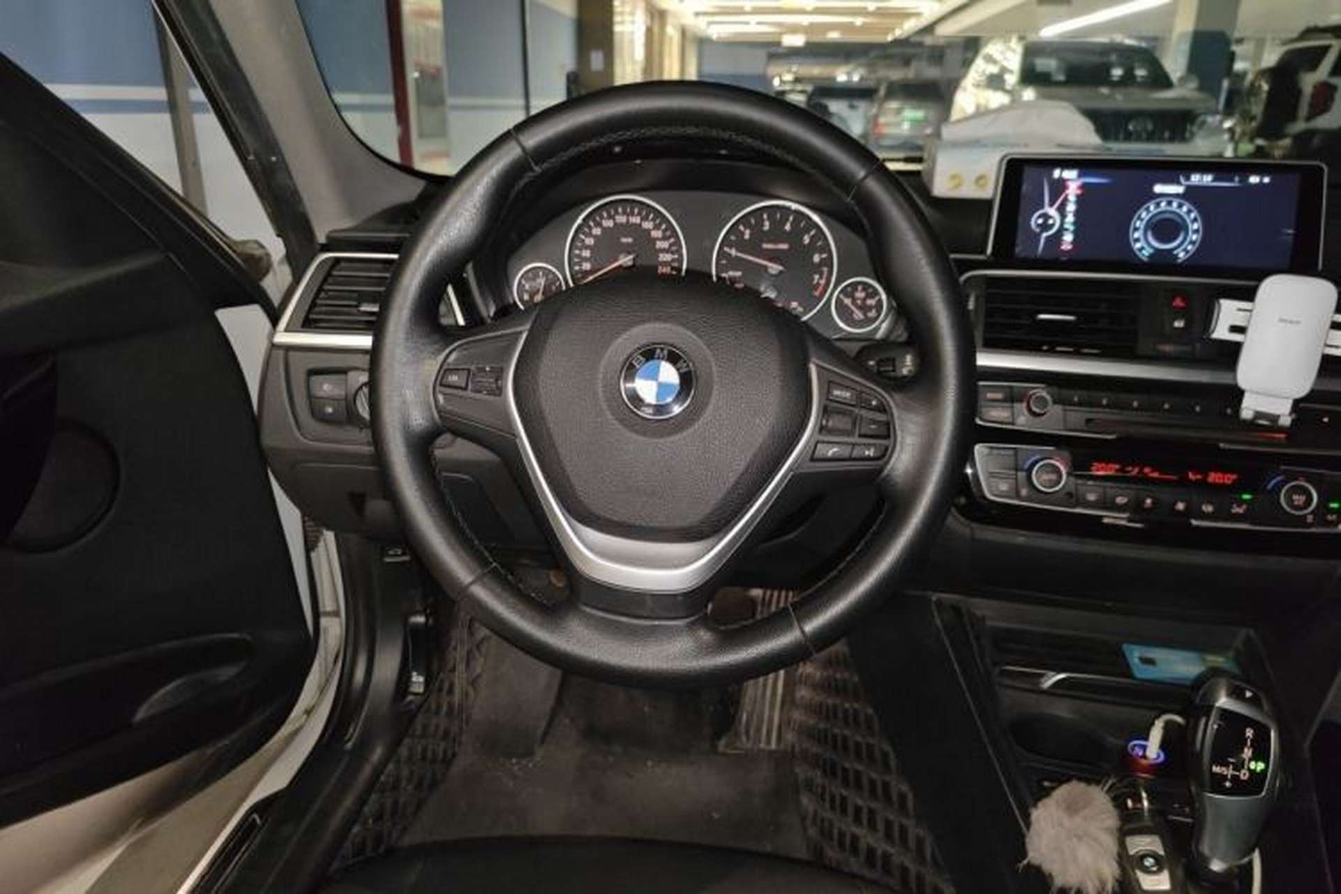 Used BMW 3 Series 2017 320Li Fashion Model Steering Wheel