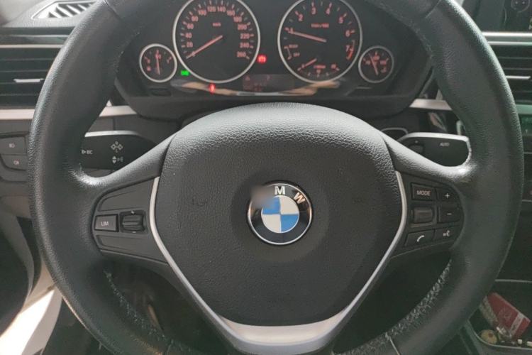 Used BMW 3 Series 2017 320Li Fashion Model Steering Wheel