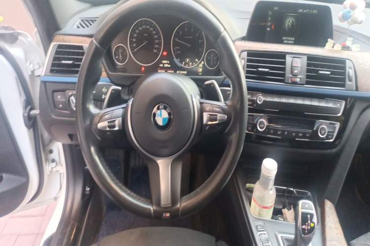 Used BMW 3 Series 2017 320i M Sport Steering Wheel