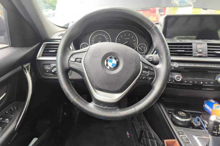 Used BMW 3 Series 2017 320Li Fashion Model Steering Wheel