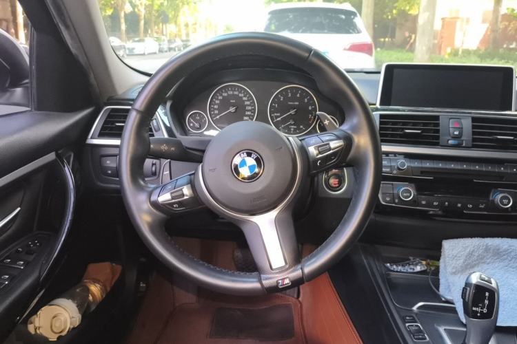 Used BMW 3 Series 2017 320Li Fashion Model Steering Wheel