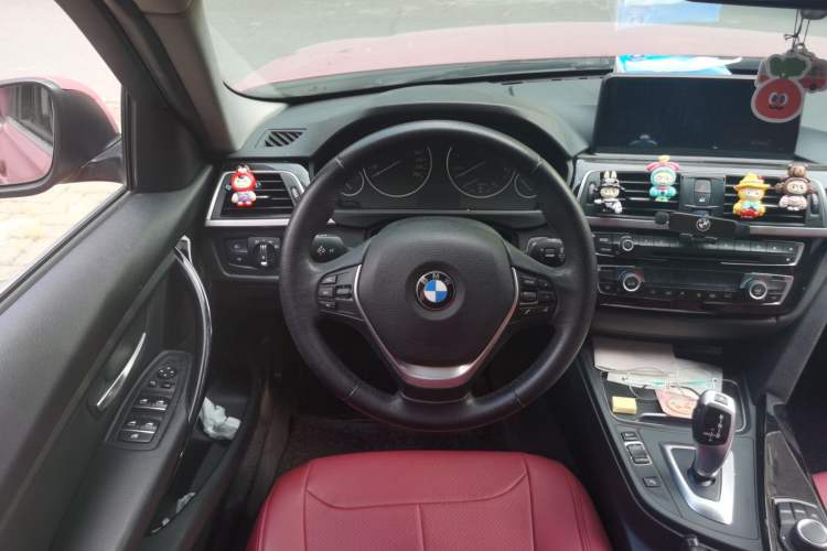 Used BMW 3 Series 2017 318Li Fashion Model Steering Wheel