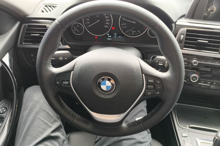 Used BMW 3 Series 2017 320Li Fashion Model Steering Wheel