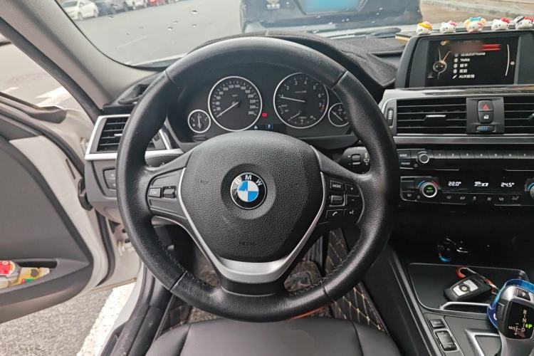 Used BMW 3 Series 2017 320Li Fashion Model Steering Wheel
