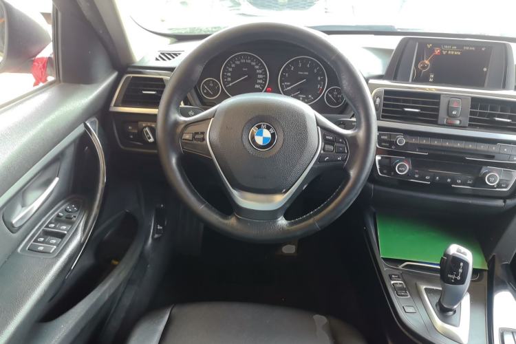 Used BMW 3 Series 2017 320Li Fashion Model Steering Wheel
