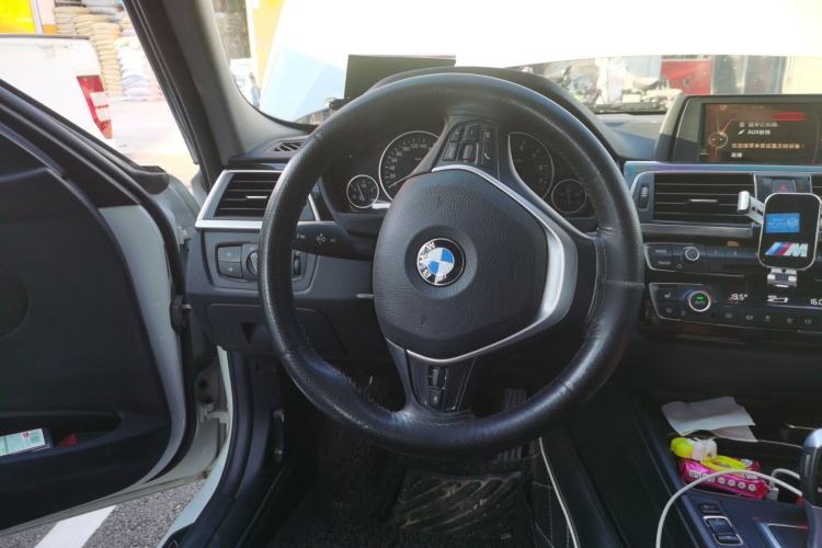 Used BMW 3 Series 2017 320Li Fashion Model Steering Wheel