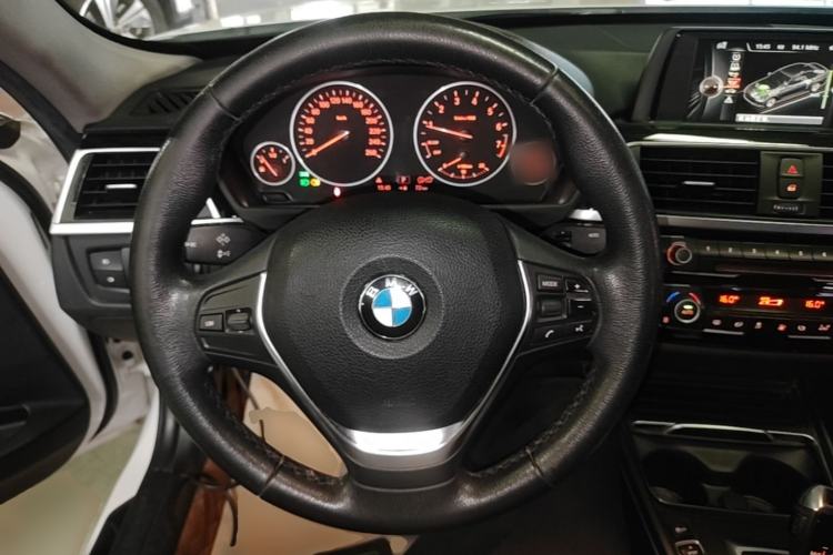 Used BMW 3 Series 2017 318Li Fashion Model Steering Wheel