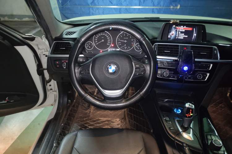 Used BMW 3 Series 2017 320Li xDrive Fashion Model Steering Wheel