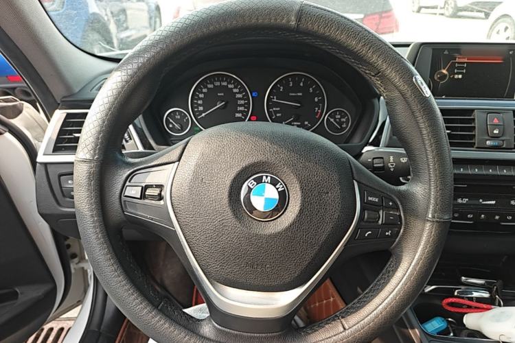 Used BMW 3 Series 2017 320Li Fashion Model Steering Wheel