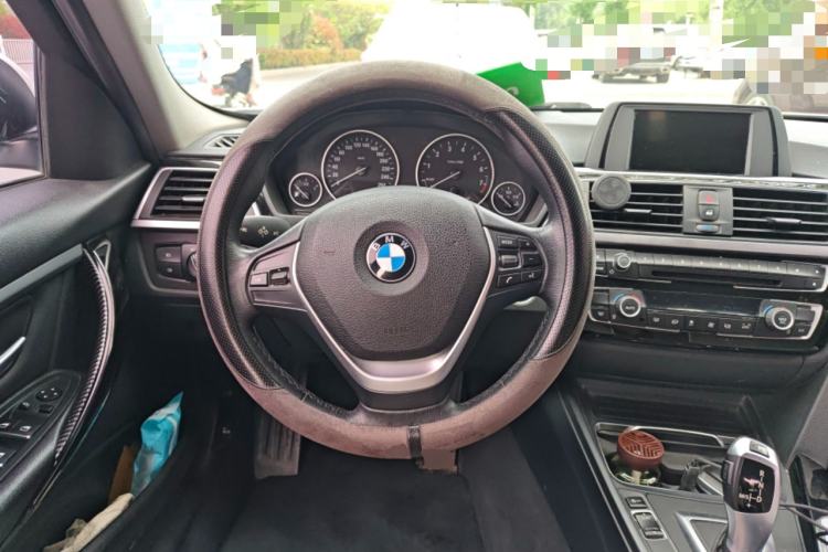 Used BMW 3 Series 2017 320Li Fashion Model Steering Wheel