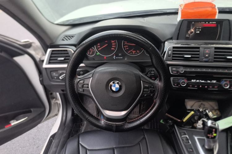 Used BMW 3 Series 2017 320Li Fashion Model Steering Wheel