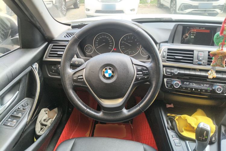 Used BMW 3 Series 2017 320Li Fashion Model Steering Wheel