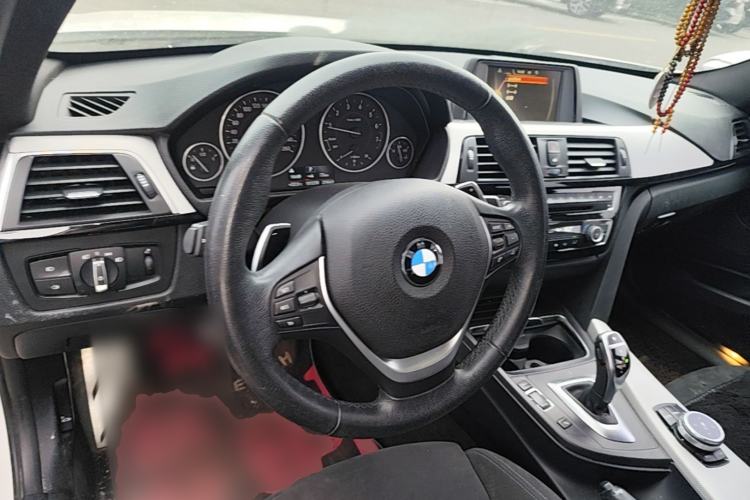 Used BMW 3 Series 2017 320i M Sport Steering Wheel