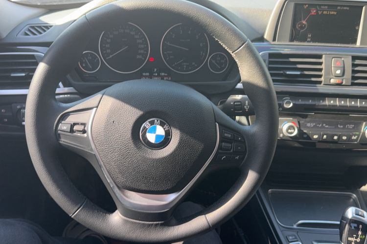 Used BMW 3 Series 2017 320Li Fashion Model Steering Wheel