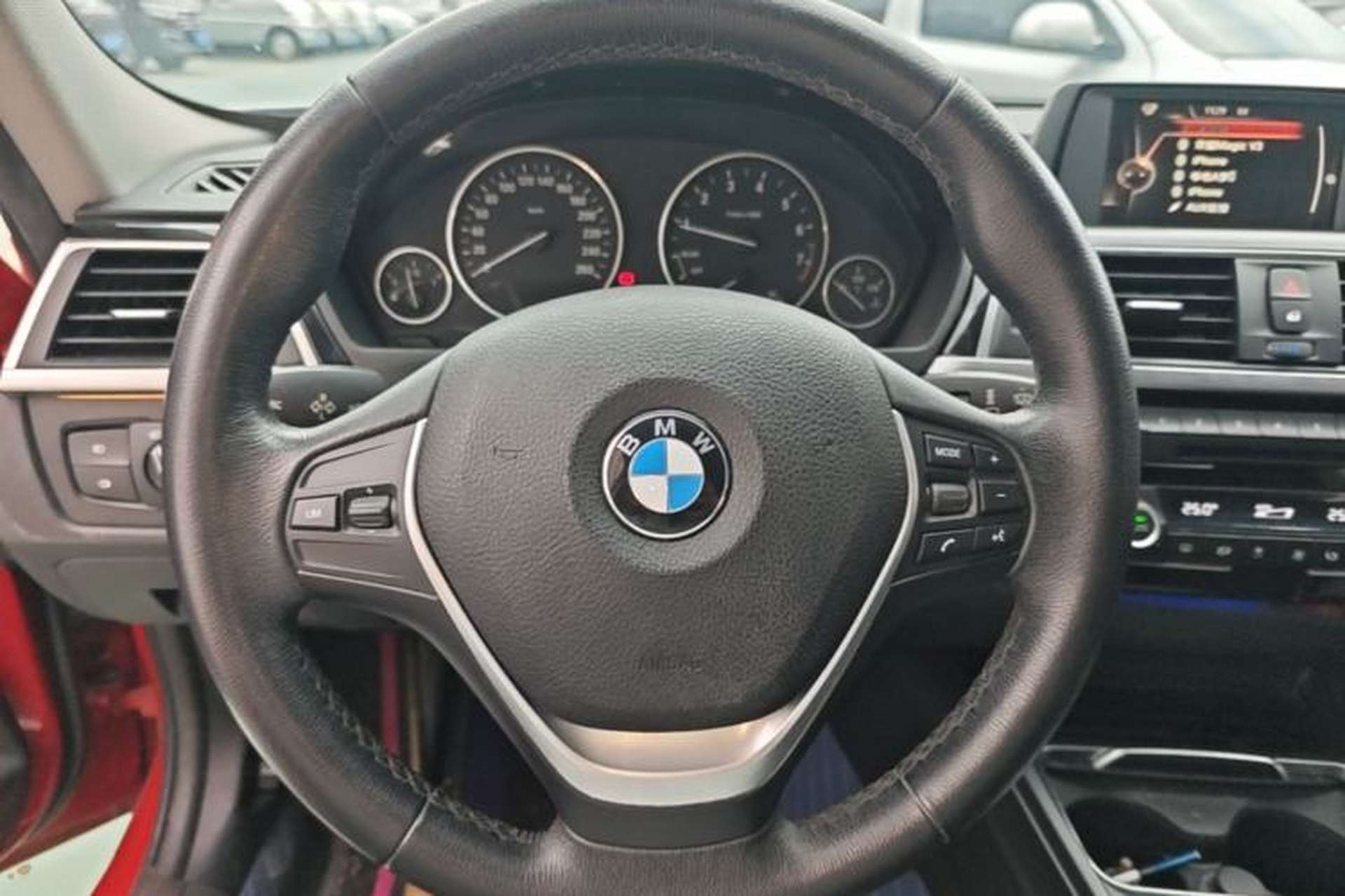 Used BMW 3 Series 2017 320Li Fashion Model Steering Wheel
