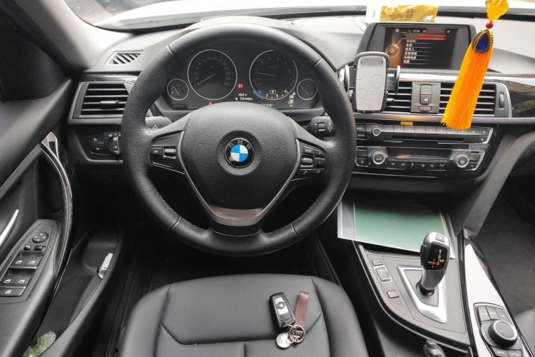 Used BMW 3 Series 2017 320Li Fashion Model Steering Wheel
