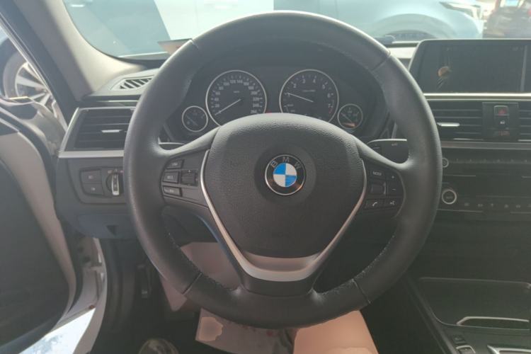 Used BMW 3 Series 2017 320Li Fashion Model Steering Wheel