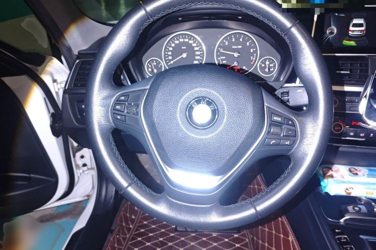 Used BMW 3 Series 2017 320Li Fashion Model Steering Wheel