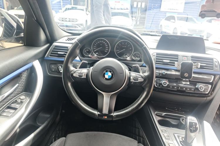 Used BMW 3 Series 2017 320i M Sport Steering Wheel