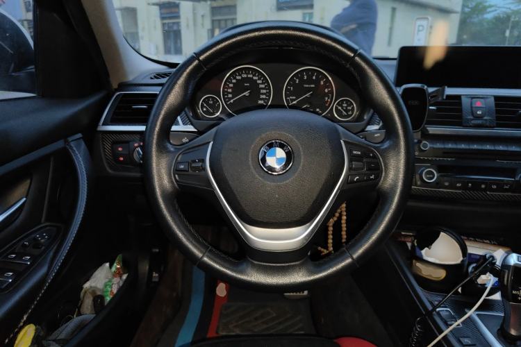 Used BMW 3 Series 2017 318Li Fashion Model Steering Wheel