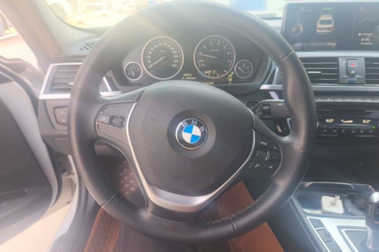 Used BMW 3 Series 2017 320Li Fashion Model Steering Wheel