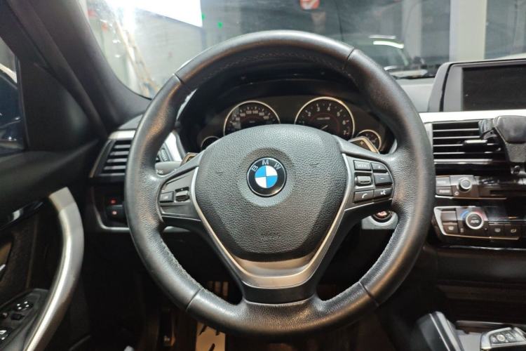 Used BMW 3 Series 2017 320i M Sport Steering Wheel