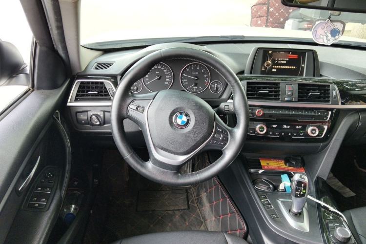 Used BMW 3 Series 2017 320Li Fashion Model Steering Wheel