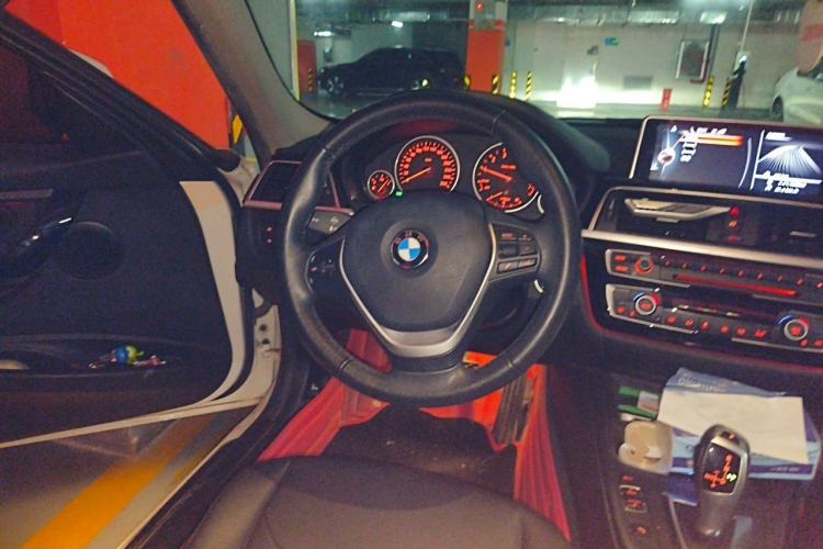 Used BMW 3 Series 2017 320Li Fashion Model Steering Wheel