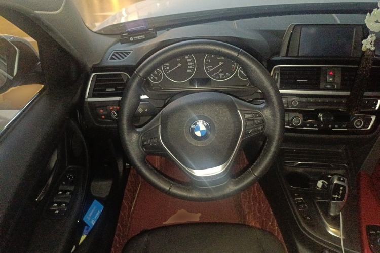 Used BMW 3 Series 2017 320Li Fashion Model Steering Wheel