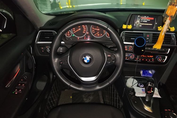 Used BMW 3 Series 2017 320Li Fashion Model Steering Wheel
