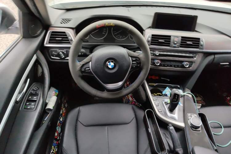 Used BMW 3 Series 2017 320Li Fashion Model Steering Wheel