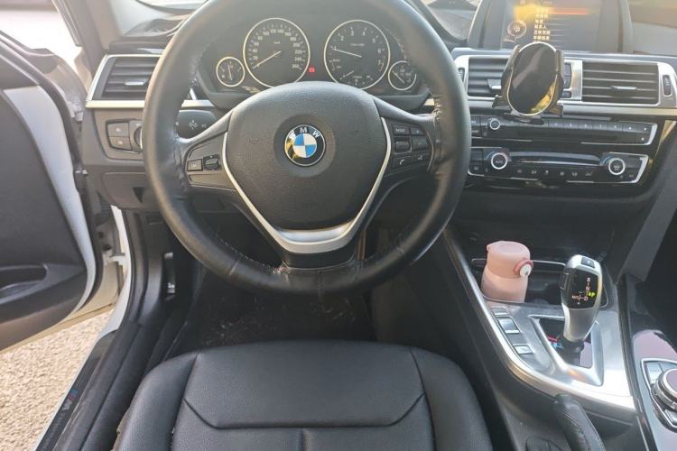 Used BMW 3 Series 2017 318Li Fashion Model Steering Wheel